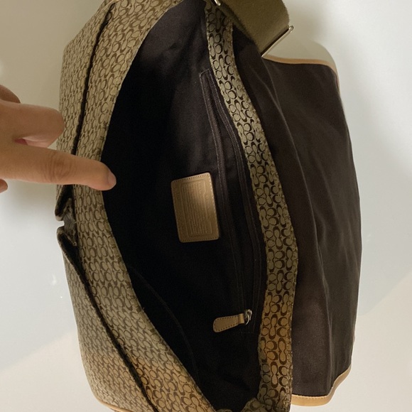 COPY - Coach - Picture 4 of 7